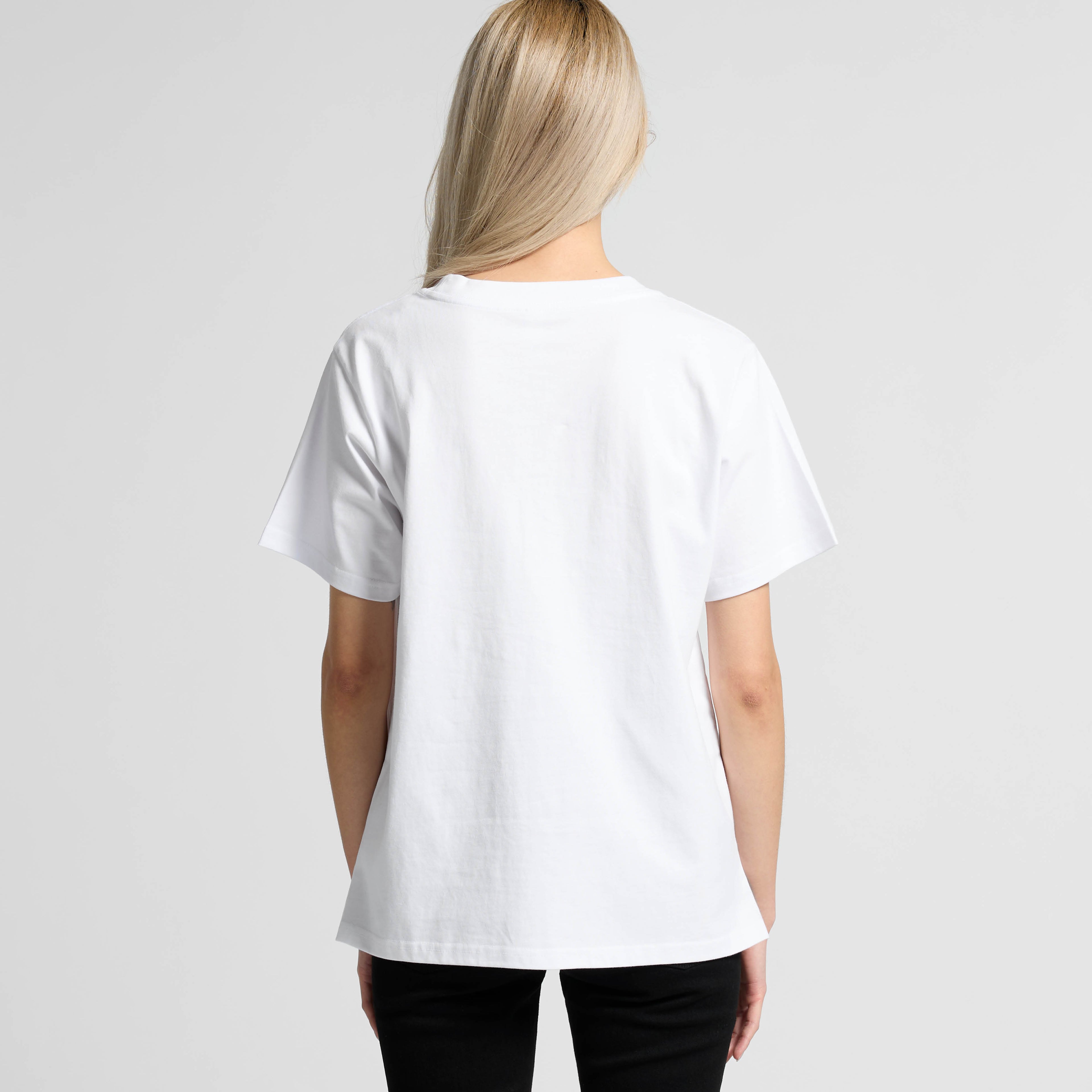 Base Tee model back