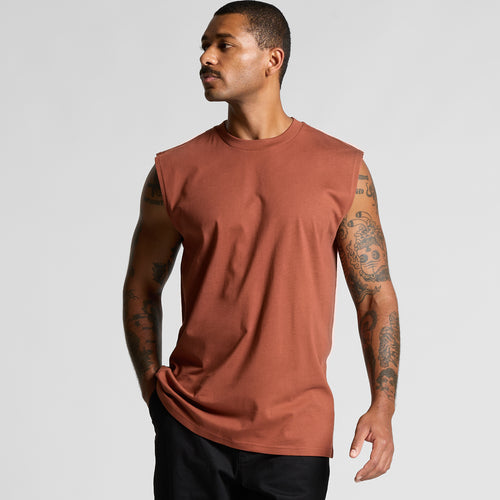 Crest Vest model loose