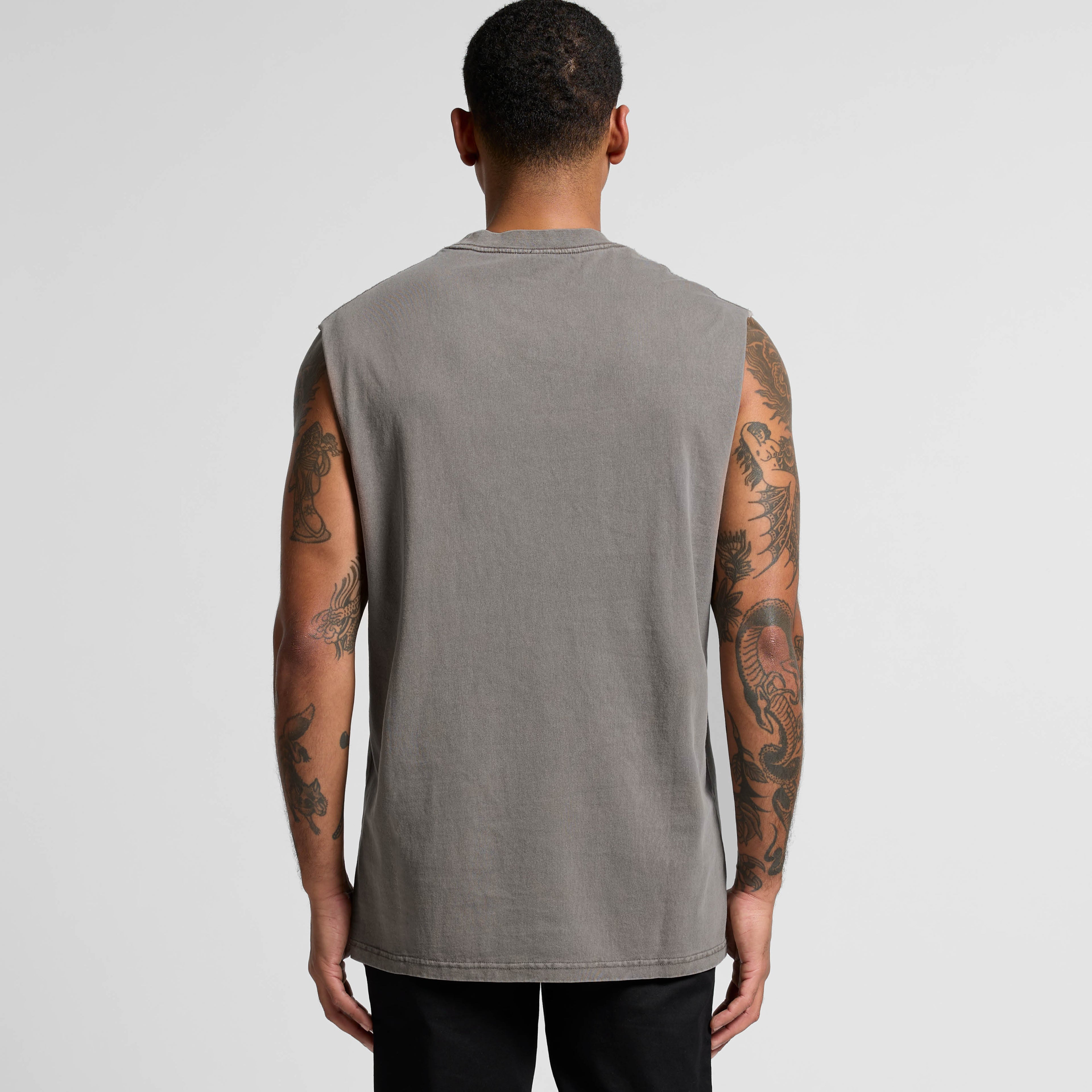 Dub Tee model back