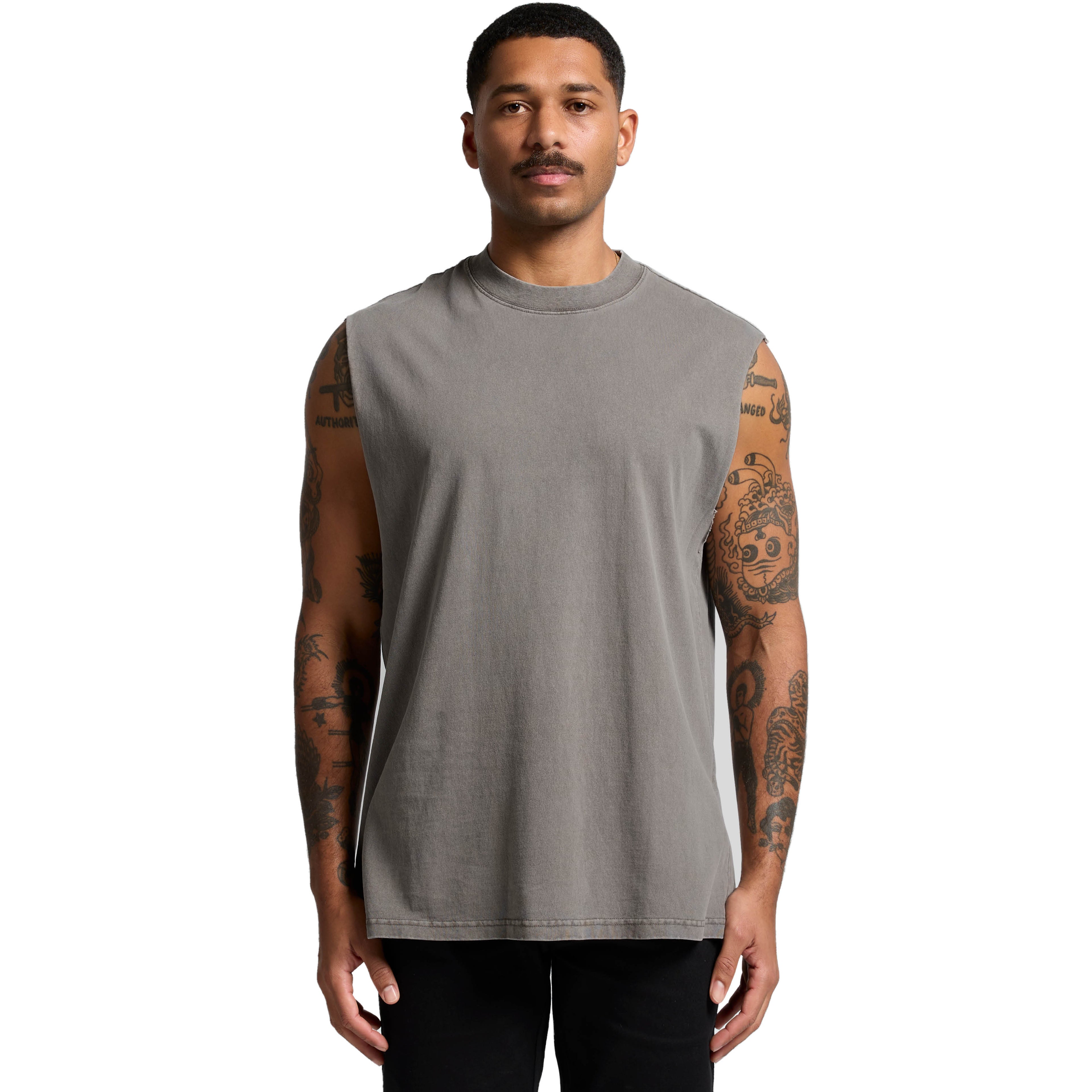 Dub Tee model front