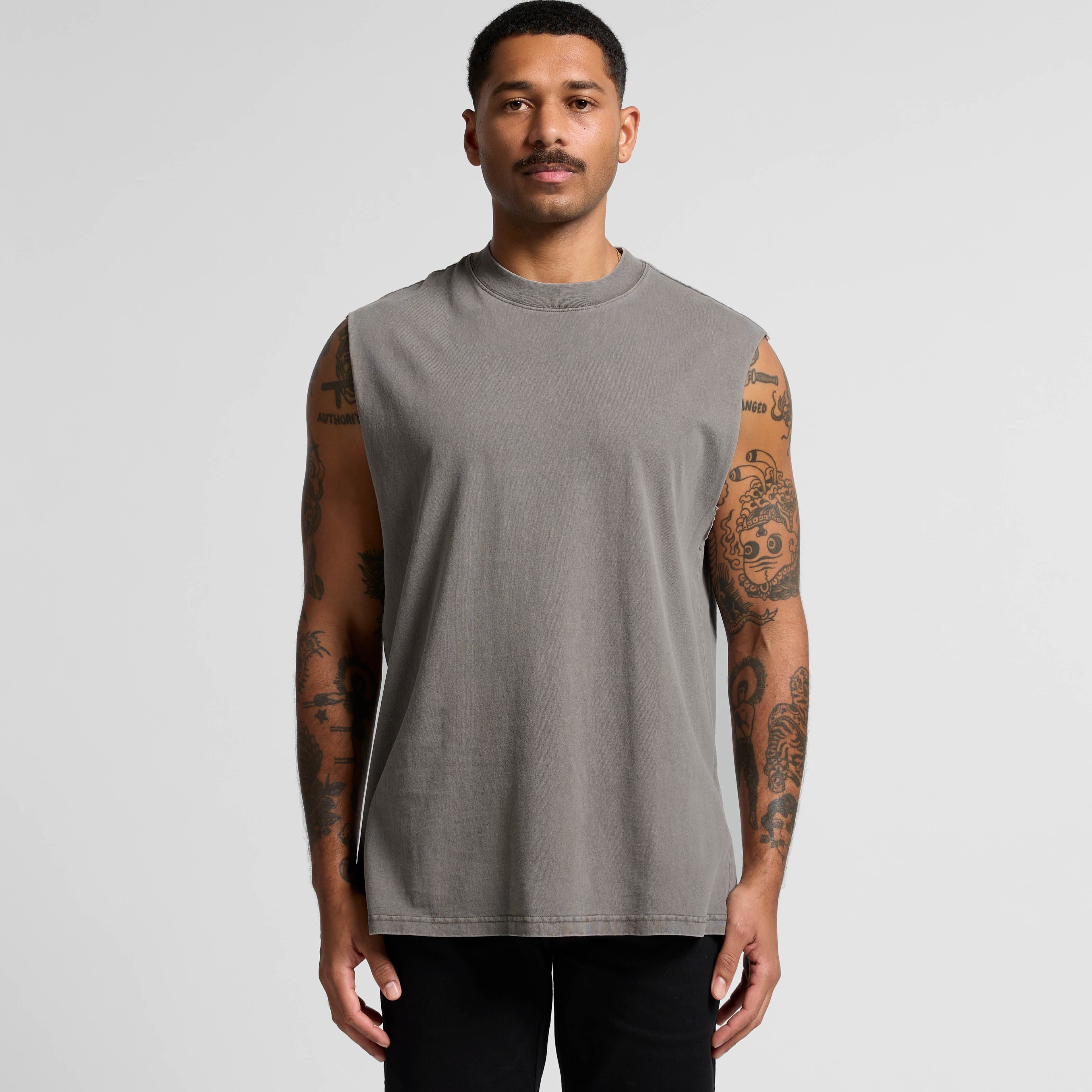 Dub Tee model main