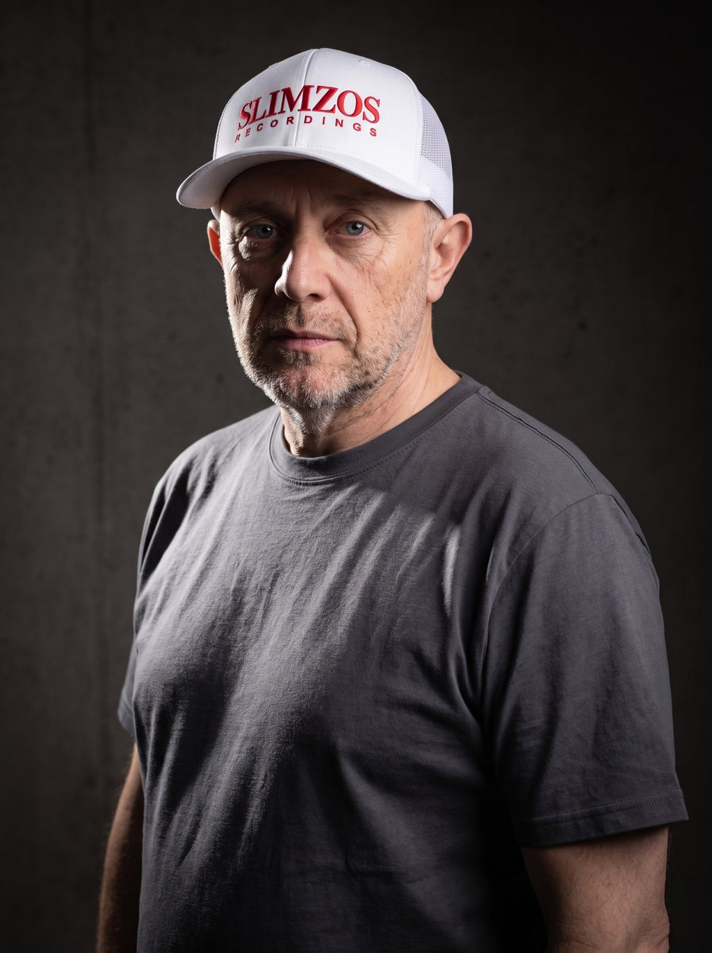slimzos-cap-white-red editorial