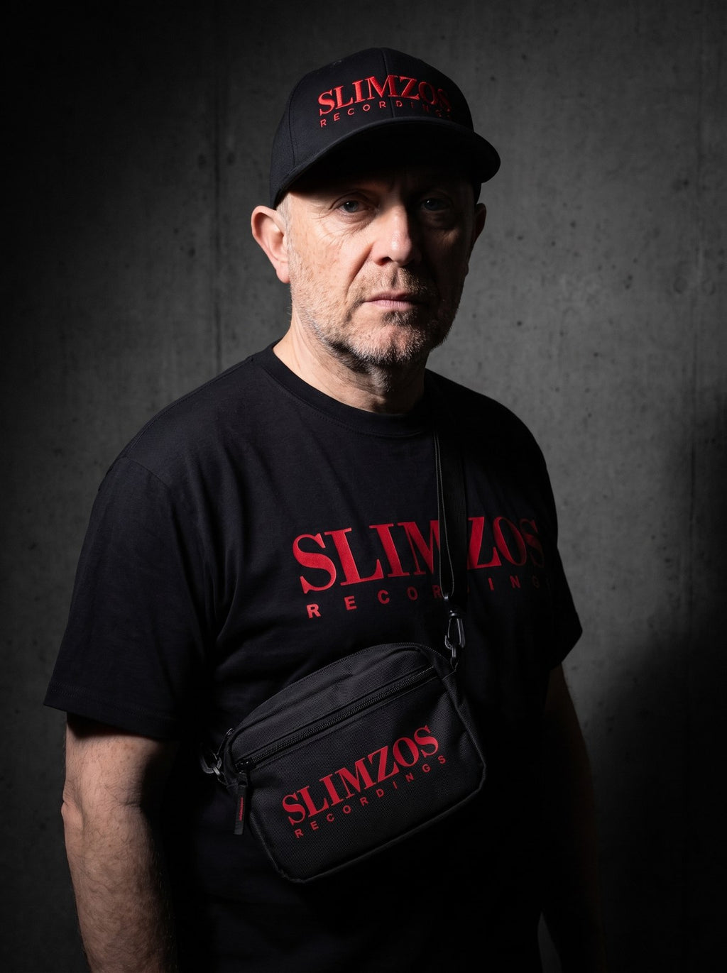 slimzos-usb-satchel-red editorial