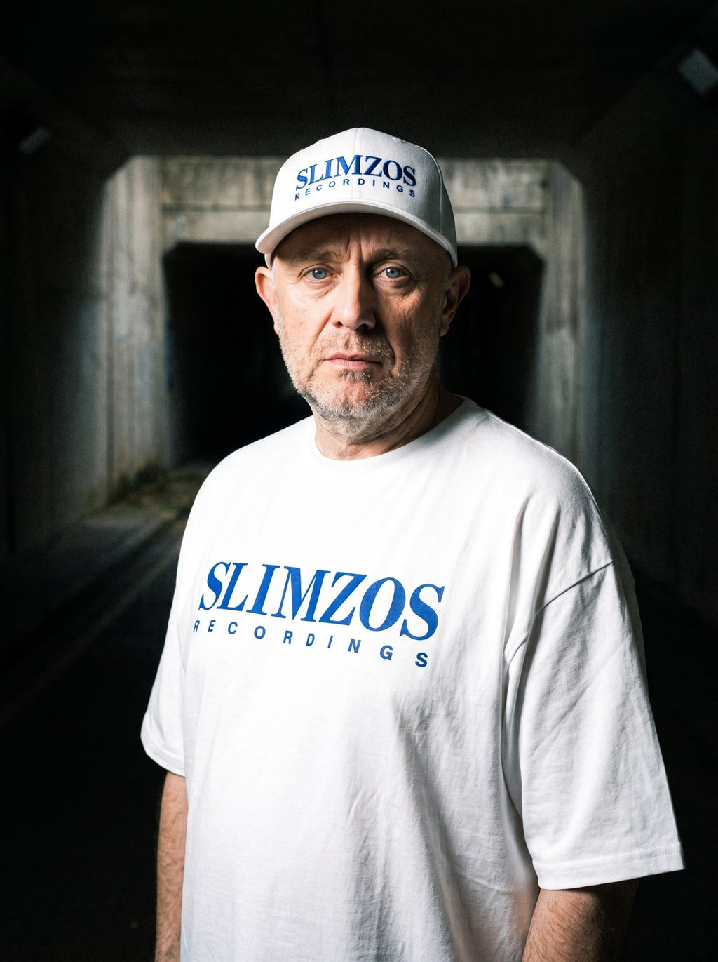 slimzos-tee-white-blue editorial