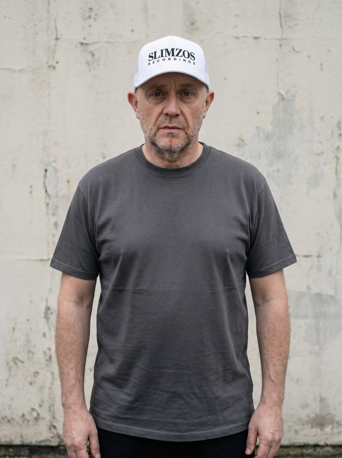 slimzos-cap-white-black street