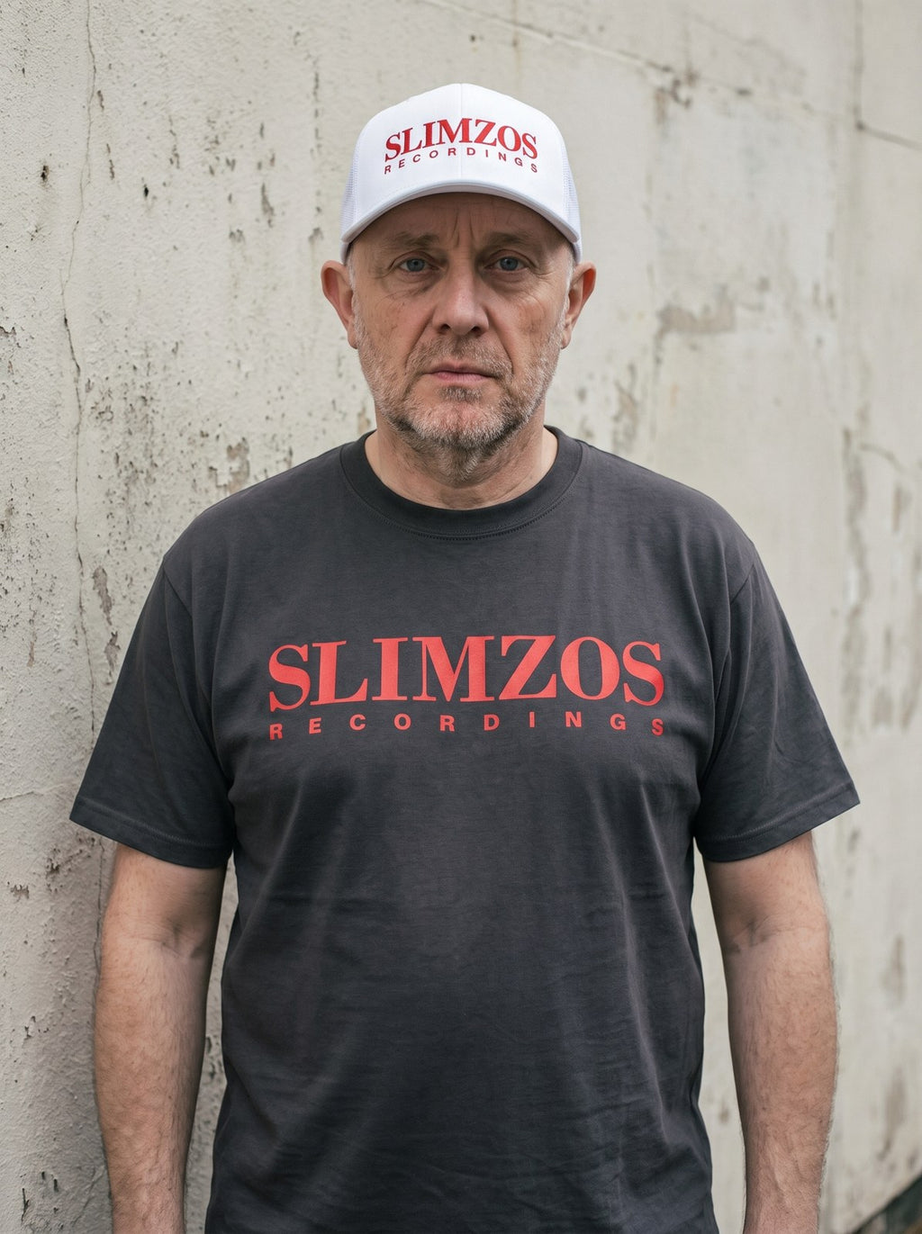 slimzos-cap-white-red street