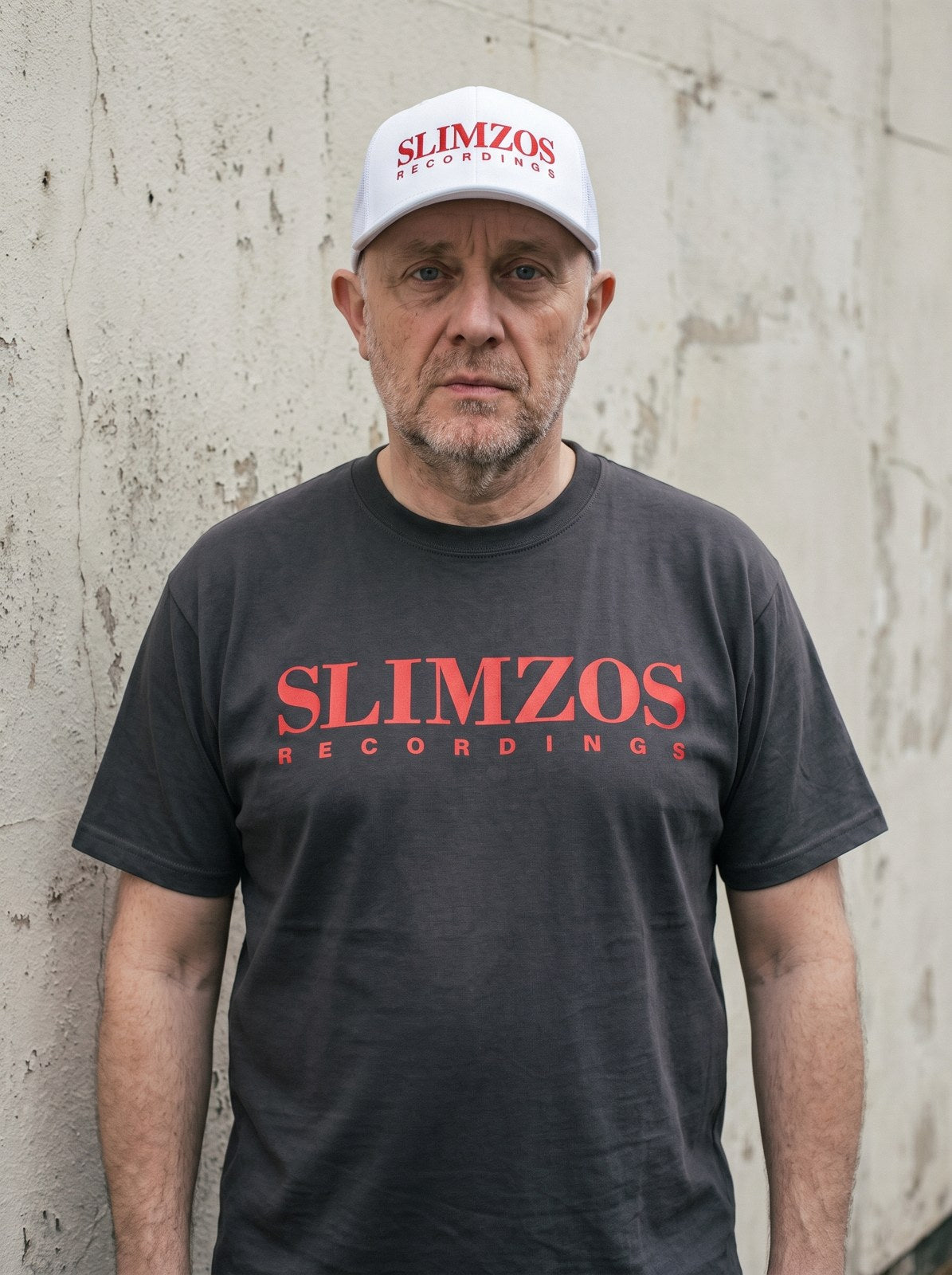 slimzos-cap-white-red street