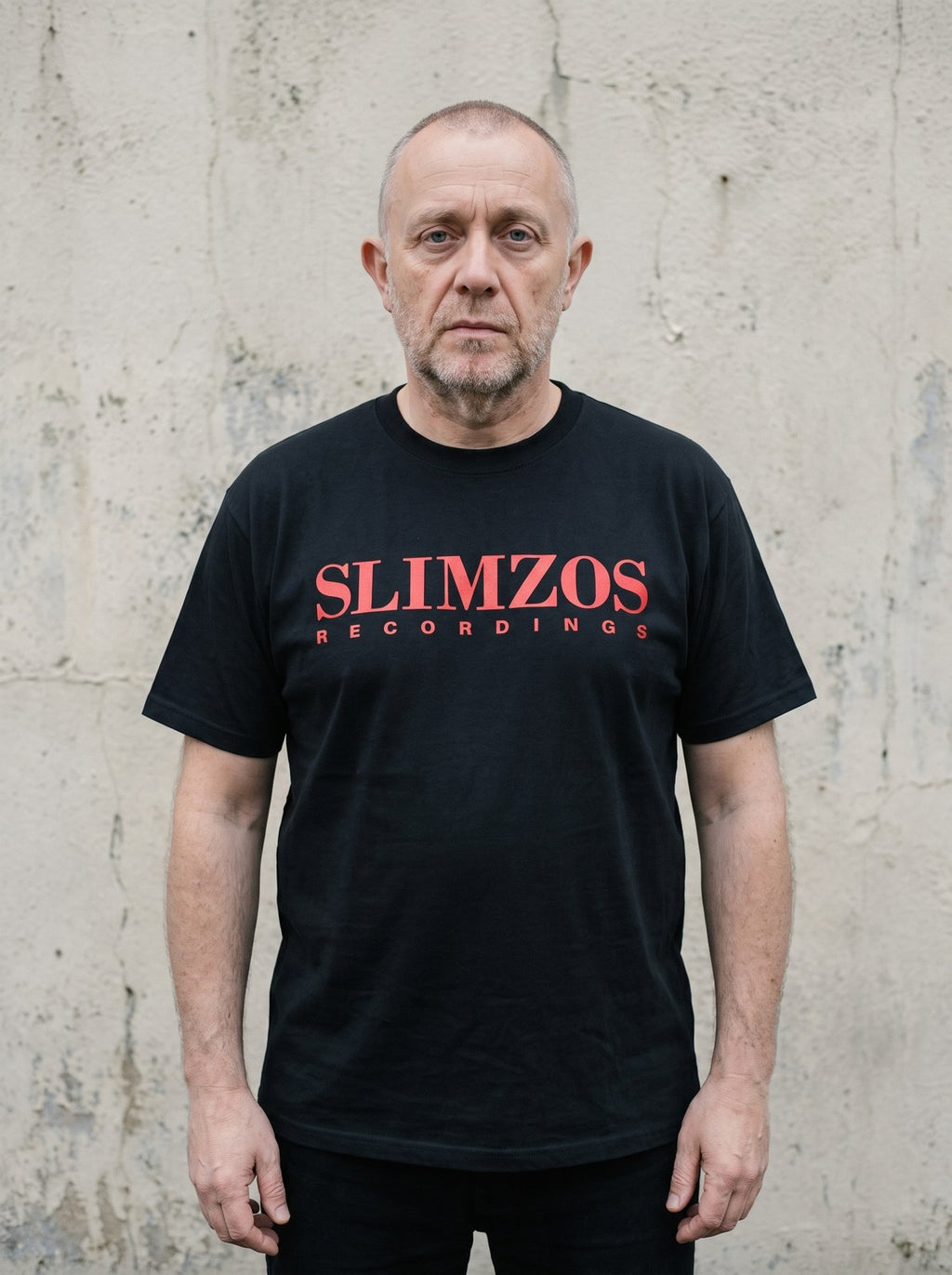 slimzos-tee-black-red street