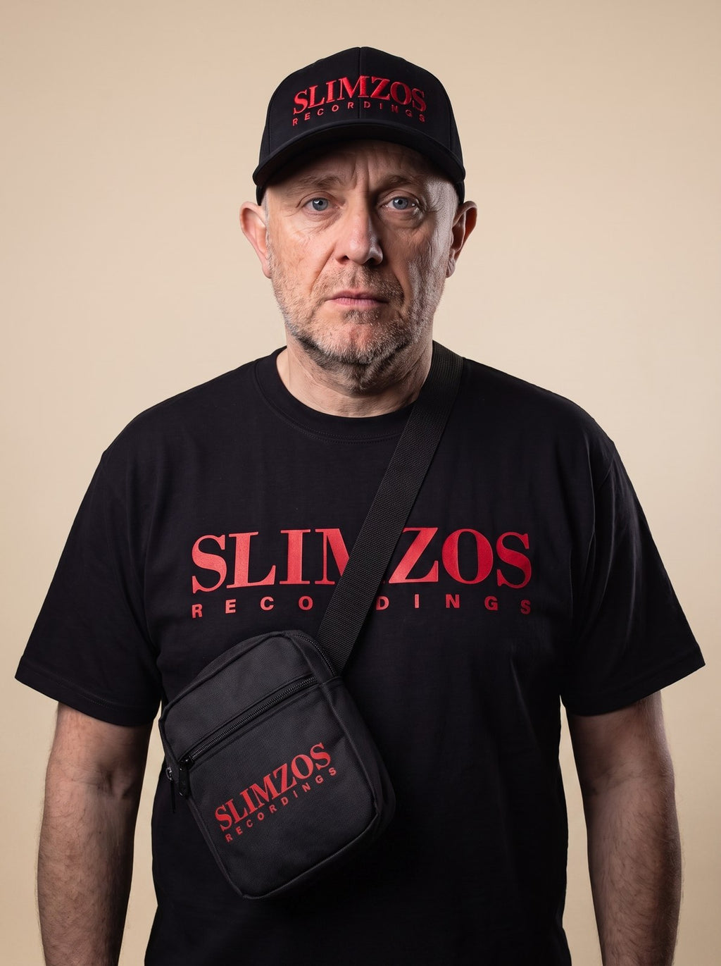 slimzos-usb-satchel-red studio