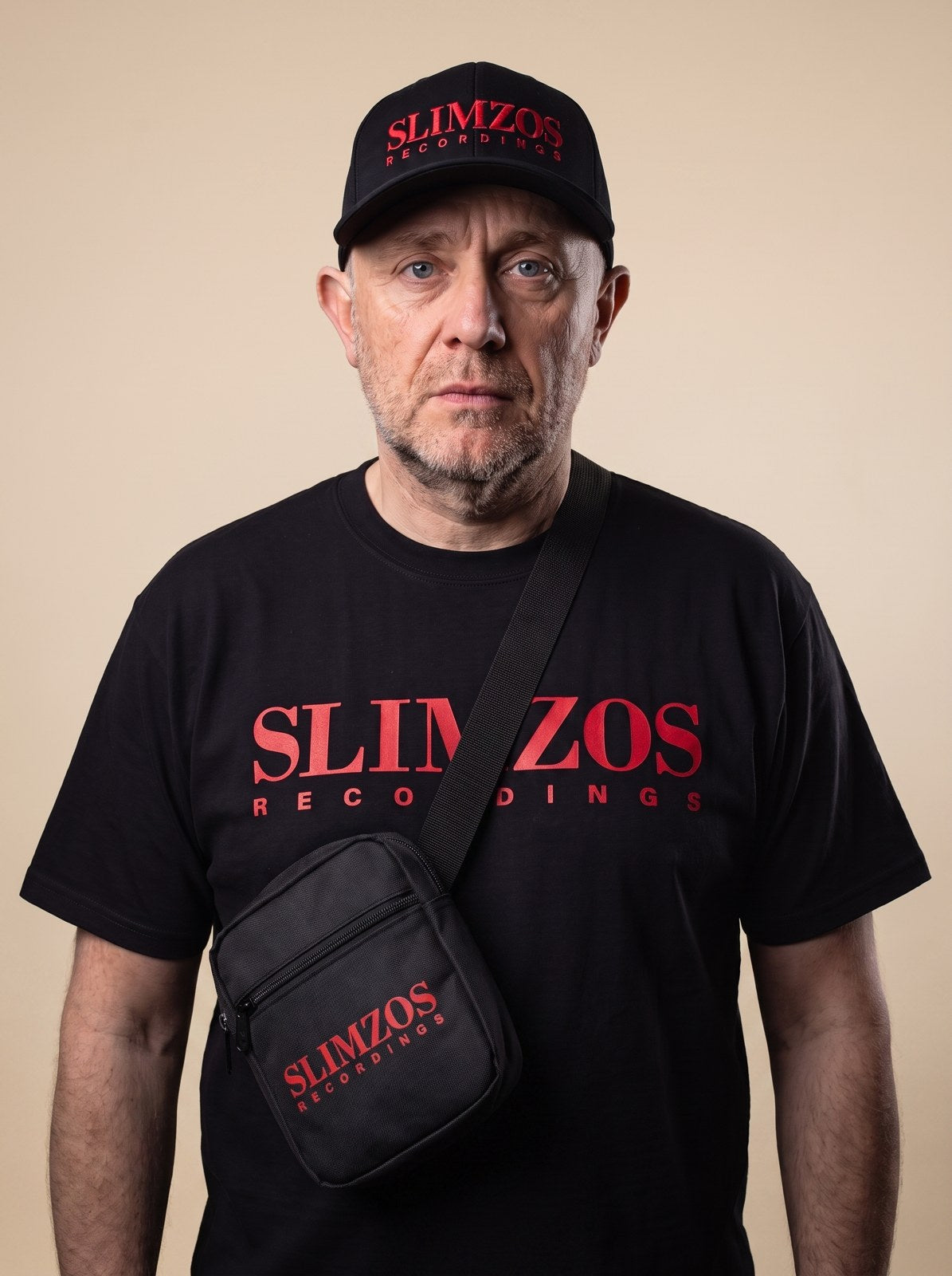 slimzos-usb-satchel-red studio