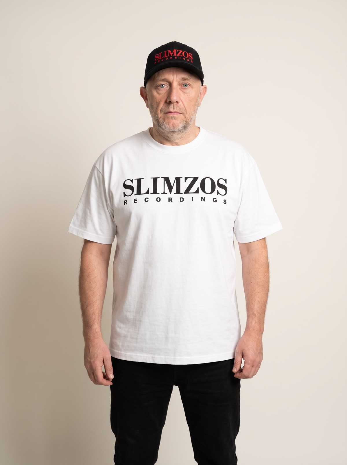 Slimzee wearing the white/black Slimzos tee