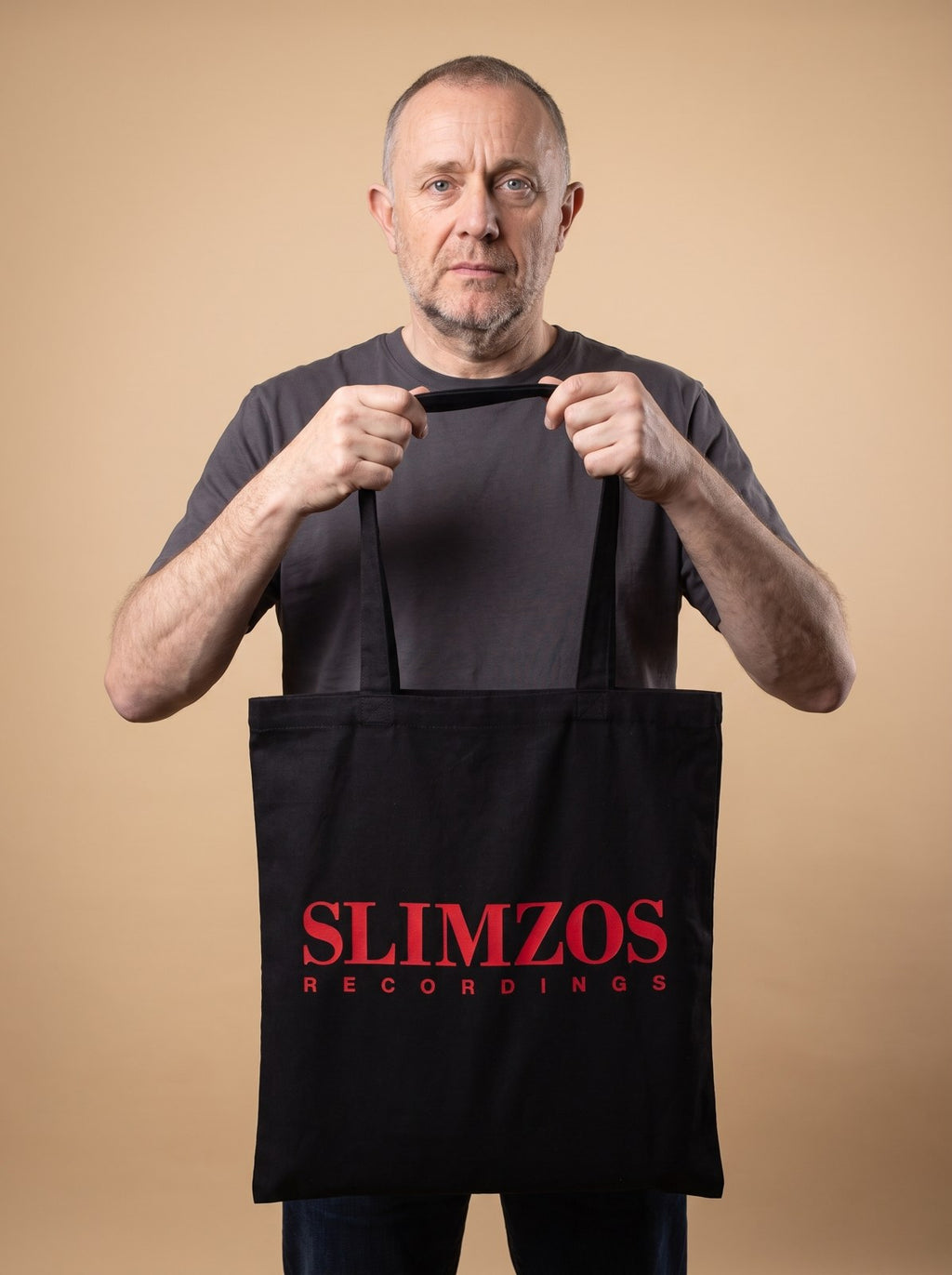 slimzos-tote-black-red studio